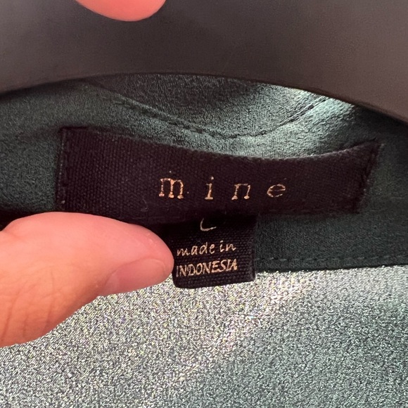 Flow Button Down Top - Picture 4 of 4